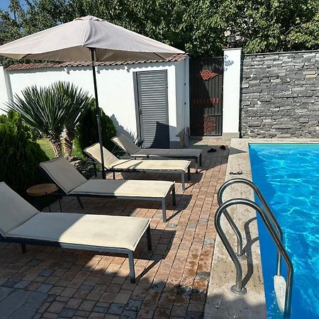 Garden Lounge Hotel Ереван Екстериор снимка