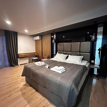 Garden Lounge Hotel Ереван Екстериор снимка