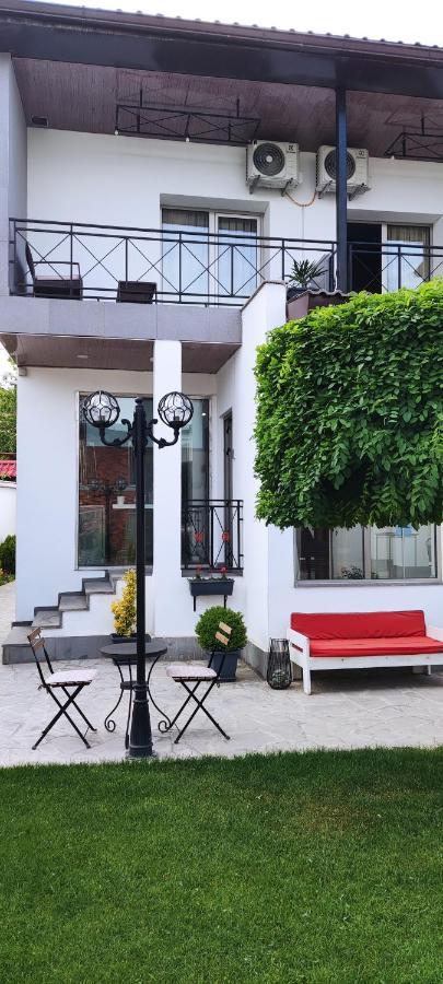 Garden Lounge Hotel Ереван Екстериор снимка