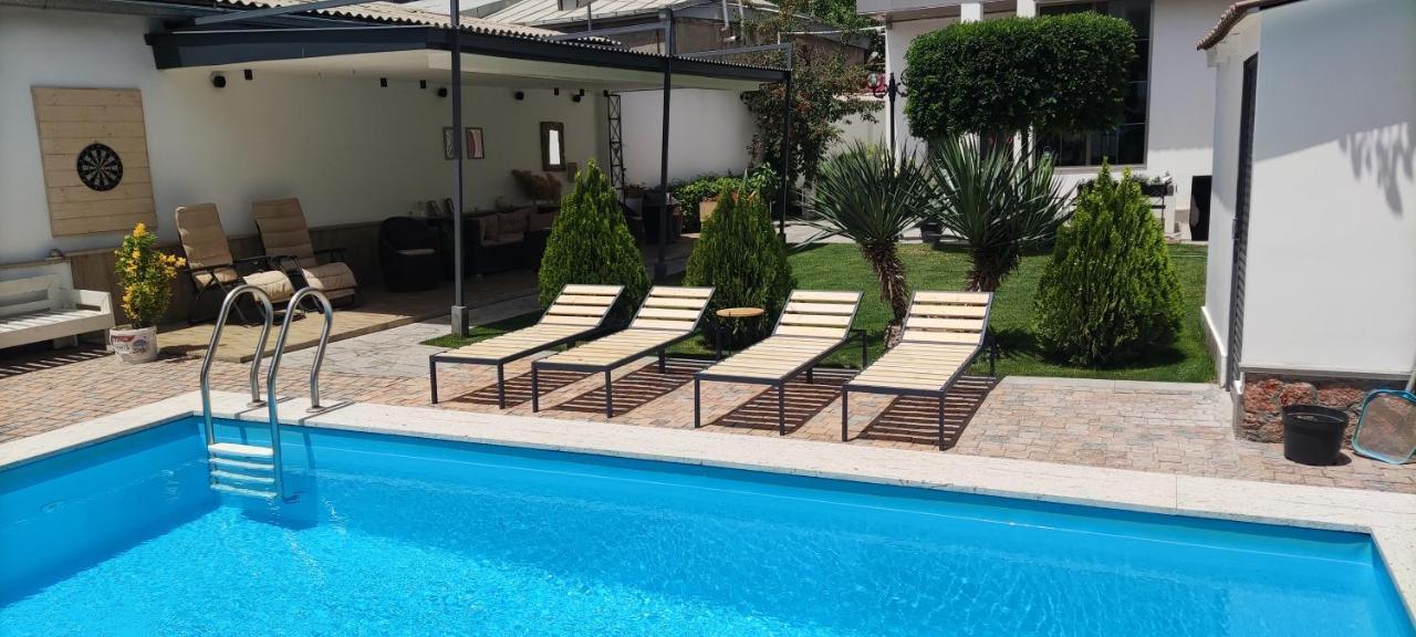 Garden Lounge Hotel Ереван Екстериор снимка