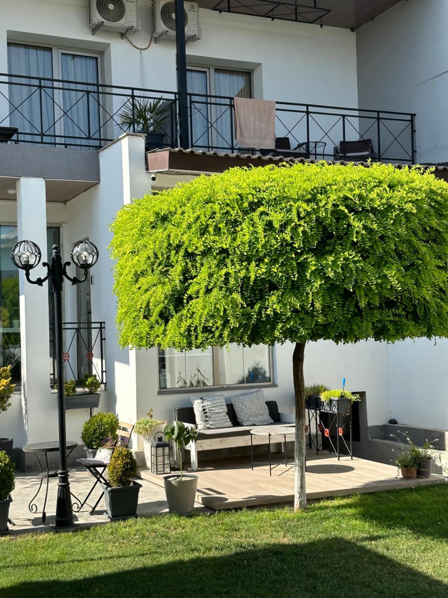Garden Lounge Hotel Ереван Екстериор снимка
