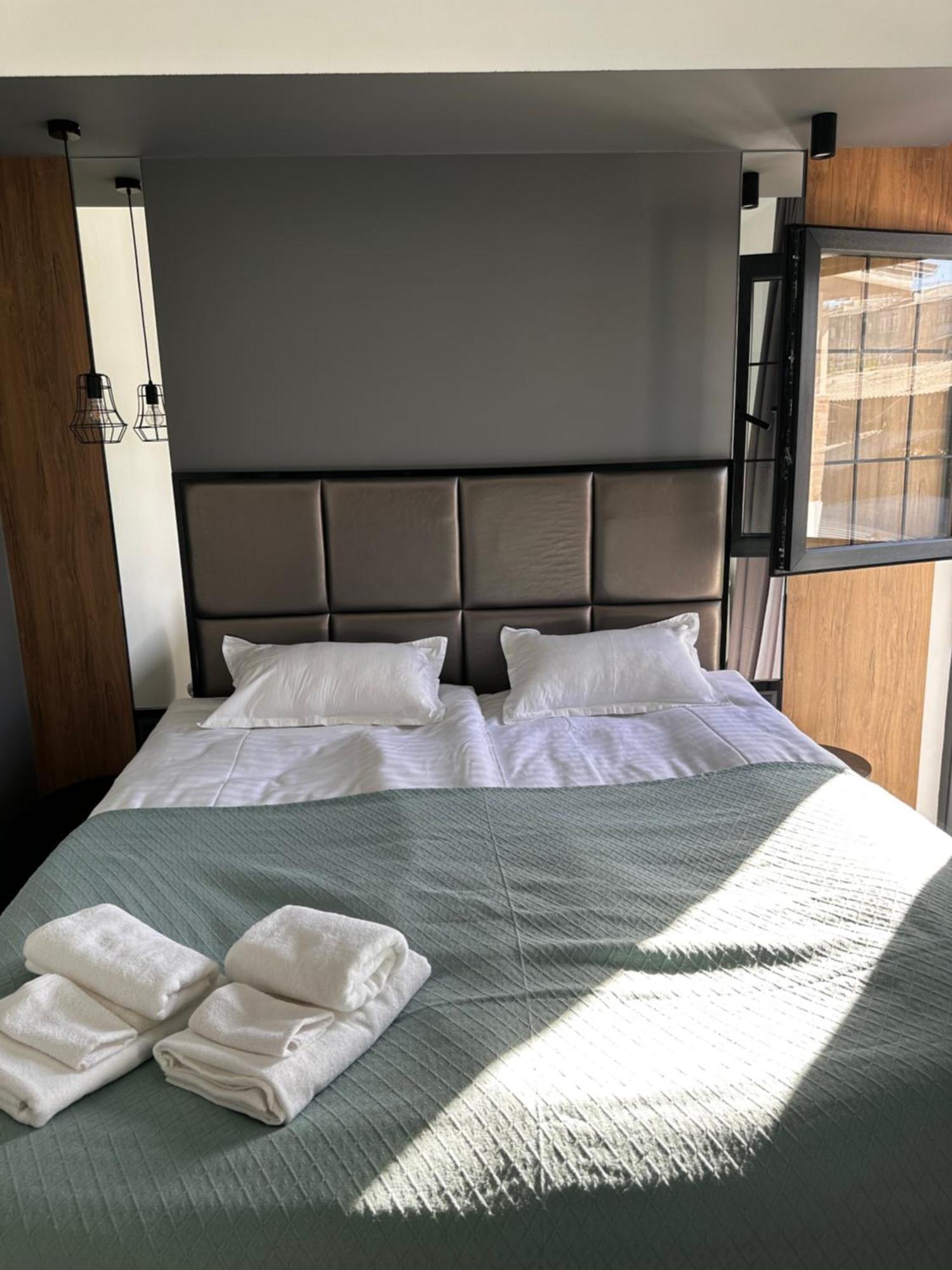 Garden Lounge Hotel Ереван Екстериор снимка