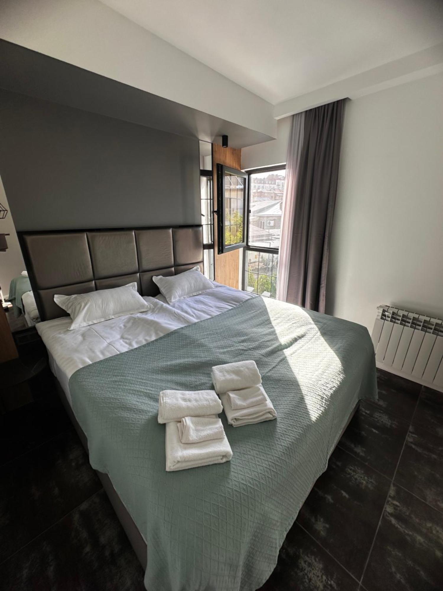 Garden Lounge Hotel Ереван Екстериор снимка