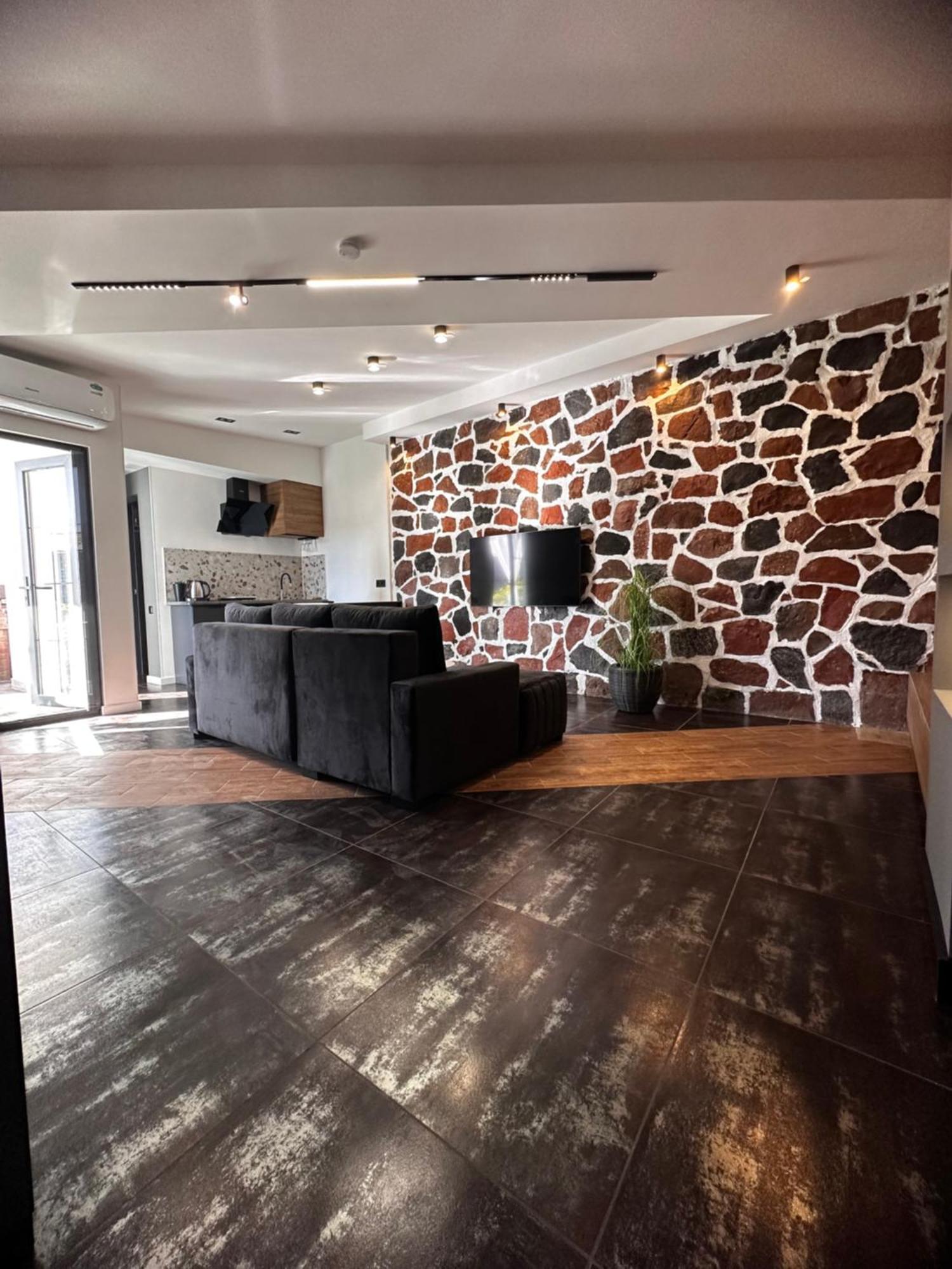 Garden Lounge Hotel Ереван Екстериор снимка