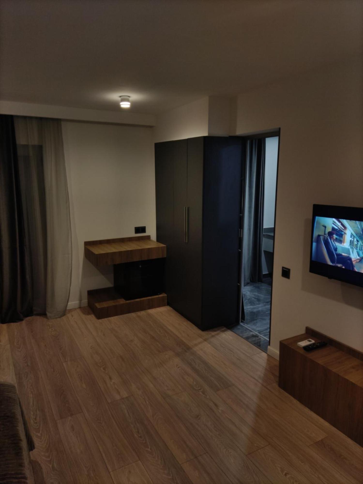 Garden Lounge Hotel Ереван Екстериор снимка
